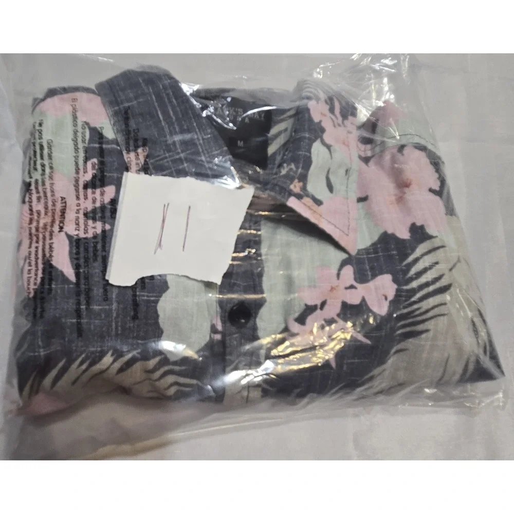 Hawks Bay 100% Cotton Hawaiian Aloha Shirt Button Up Size Medium Floral Tropical